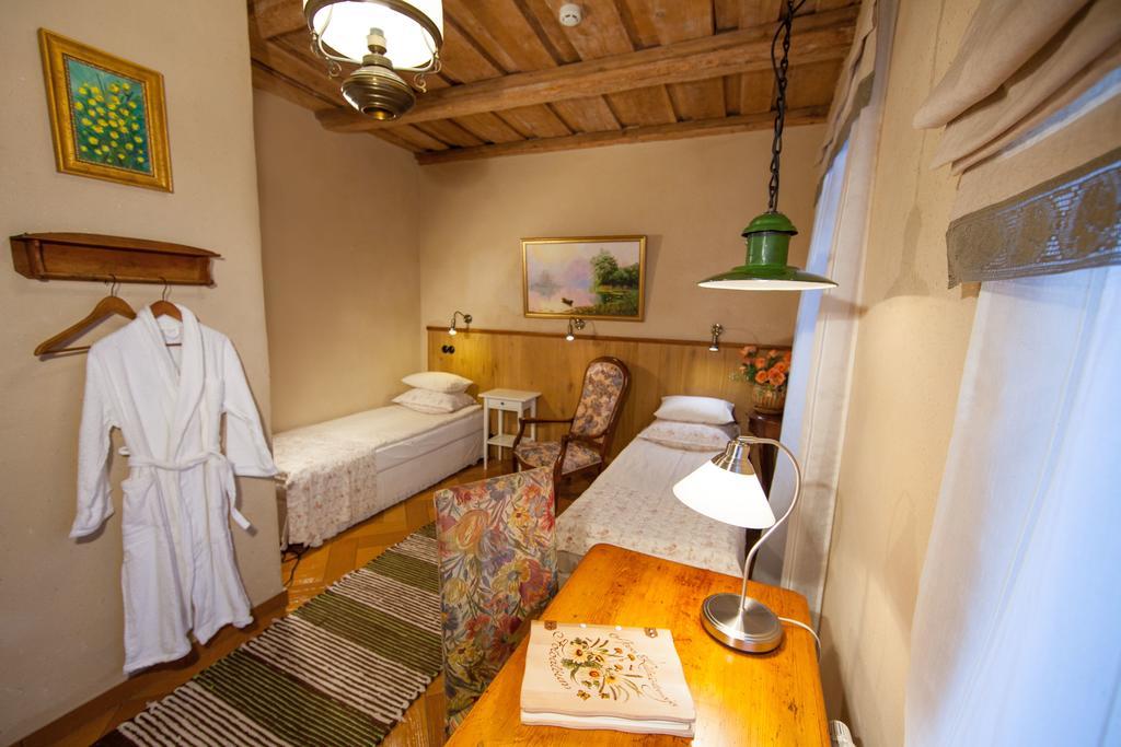 ホテル Aasa Kuelalistemaja ヴィリャンディ 部屋 写真